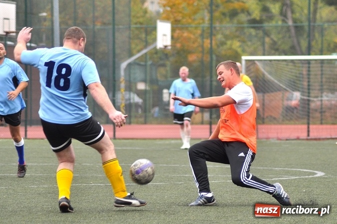 Zdjęcie w galerii na portalu naszraciborz.pl: Betra-Ensol z pucharem prezesa wiadomości z regionu