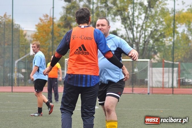 Zdjęcie w galerii na portalu naszraciborz.pl: Betra-Ensol z pucharem prezesa wiadomości z regionu