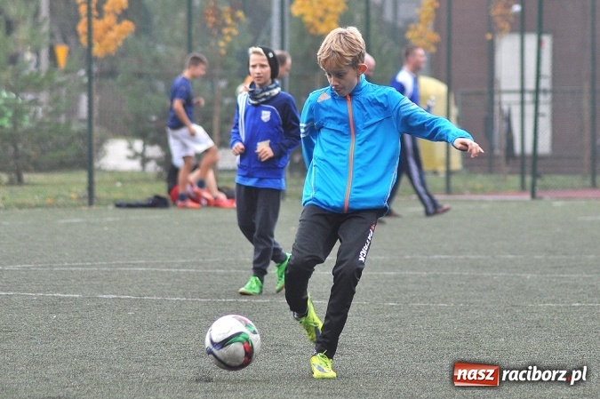 Zdjęcie w galerii na portalu naszraciborz.pl: Betra-Ensol z pucharem prezesa wiadomości z regionu