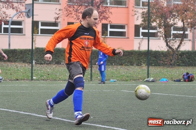 Zdjęcie w galerii na portalu naszraciborz.pl: Betra-Ensol z pucharem prezesa wiadomości z regionu