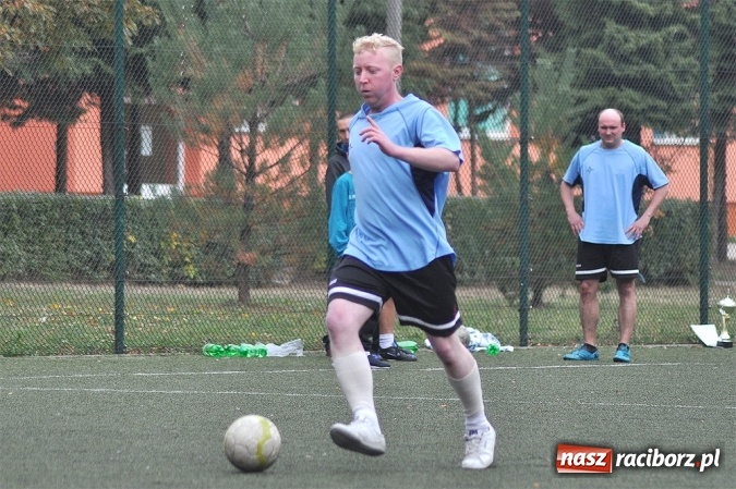 Zdjęcie w galerii na portalu naszraciborz.pl: Betra-Ensol z pucharem prezesa wiadomości z regionu