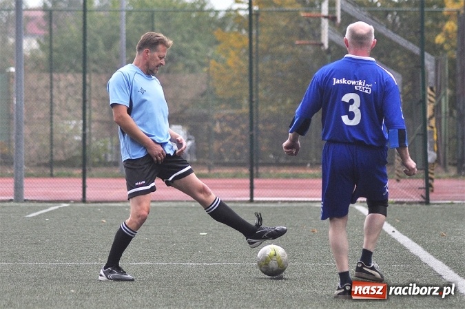 Zdjęcie w galerii na portalu naszraciborz.pl: Betra-Ensol z pucharem prezesa wiadomości z regionu