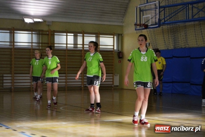 Zdjęcie w galerii na portalu naszraciborz.pl: Sensacja w rozgrywkach o Puchar Polski piłkarek ręcznych wiadomości z regionu