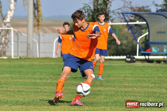 Zdjęcie w galerii na portalu naszraciborz.pl: Wilczek pogryzł Krzanowice. Zwycięstwo Gamowa wiadomości z regionu