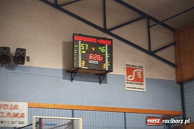 Zdjęcie w galerii na portalu naszraciborz.pl: Koszykówka. Honorowa przegrana wiadomości z regionu