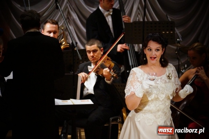 Zdjęcie w galerii na portalu naszraciborz.pl: Strauss Gala w Raciborskim Centrum Kultury wiadomości z regionu
