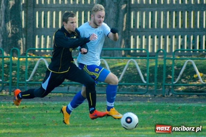 Zdjęcie w galerii na portalu naszraciborz.pl: Duet Płaczek-Koczor pogromcą Naprzodu. II liga w zasięgu Ikara wiadomości z regionu
