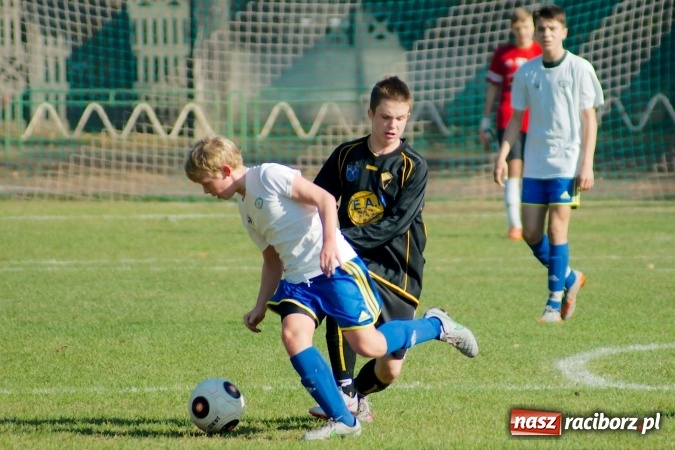 Zdjęcie w galerii na portalu naszraciborz.pl: Duet Płaczek-Koczor pogromcą Naprzodu. II liga w zasięgu Ikara wiadomości z regionu