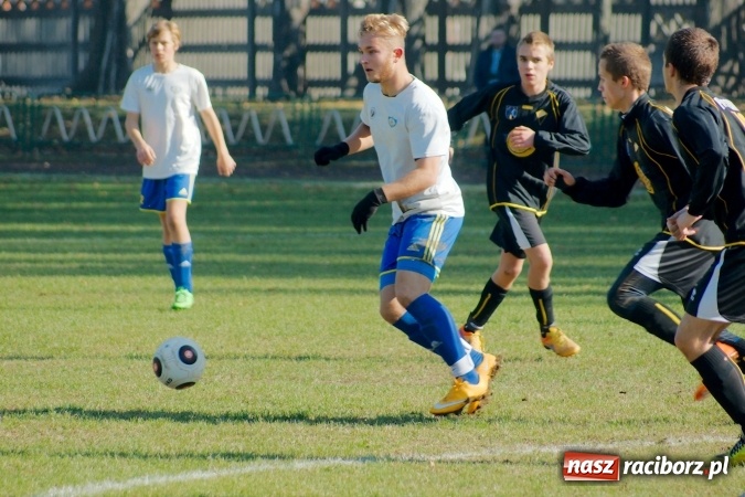 Zdjęcie w galerii na portalu naszraciborz.pl: Duet Płaczek-Koczor pogromcą Naprzodu. II liga w zasięgu Ikara wiadomości z regionu