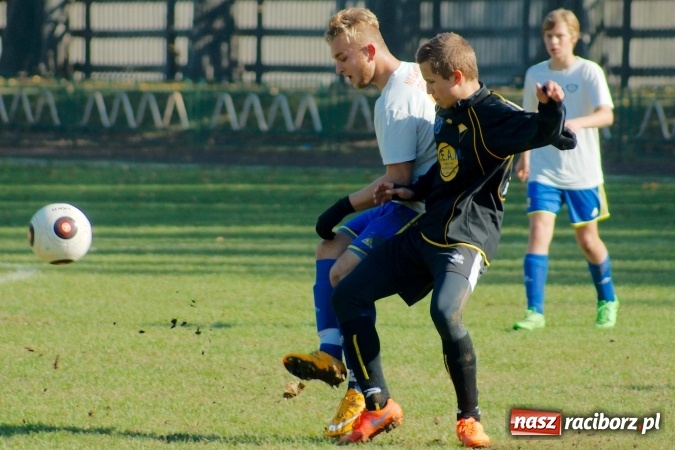 Zdjęcie w galerii na portalu naszraciborz.pl: Duet Płaczek-Koczor pogromcą Naprzodu. II liga w zasięgu Ikara wiadomości z regionu