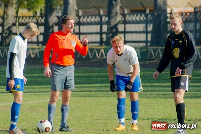 Zdjęcie w galerii na portalu naszraciborz.pl: Duet Płaczek-Koczor pogromcą Naprzodu. II liga w zasięgu Ikara wiadomości z regionu