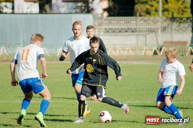 Zdjęcie w galerii na portalu naszraciborz.pl: Duet Płaczek-Koczor pogromcą Naprzodu. II liga w zasięgu Ikara wiadomości z regionu