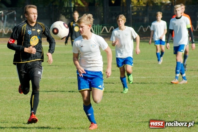 Zdjęcie w galerii na portalu naszraciborz.pl: Duet Płaczek-Koczor pogromcą Naprzodu. II liga w zasięgu Ikara wiadomości z regionu