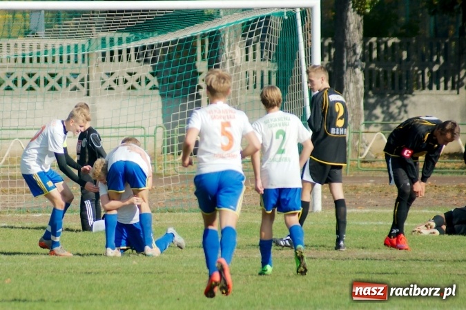 Zdjęcie w galerii na portalu naszraciborz.pl: Duet Płaczek-Koczor pogromcą Naprzodu. II liga w zasięgu Ikara wiadomości z regionu