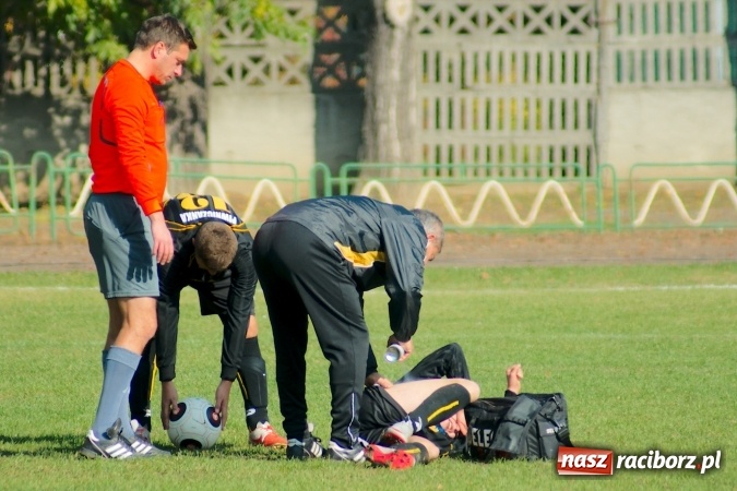 Zdjęcie w galerii na portalu naszraciborz.pl: Duet Płaczek-Koczor pogromcą Naprzodu. II liga w zasięgu Ikara wiadomości z regionu