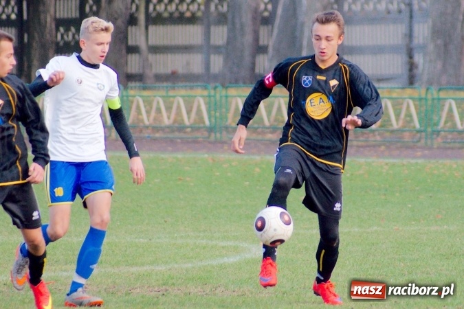 Zdjęcie w galerii na portalu naszraciborz.pl: Duet Płaczek-Koczor pogromcą Naprzodu. II liga w zasięgu Ikara wiadomości z regionu