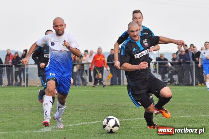 Zdjęcie w galerii na portalu naszraciborz.pl: Nerwowo i czerwono w Borucinie. Naprzód pokonał Silesię Lubomia wiadomości z regionu