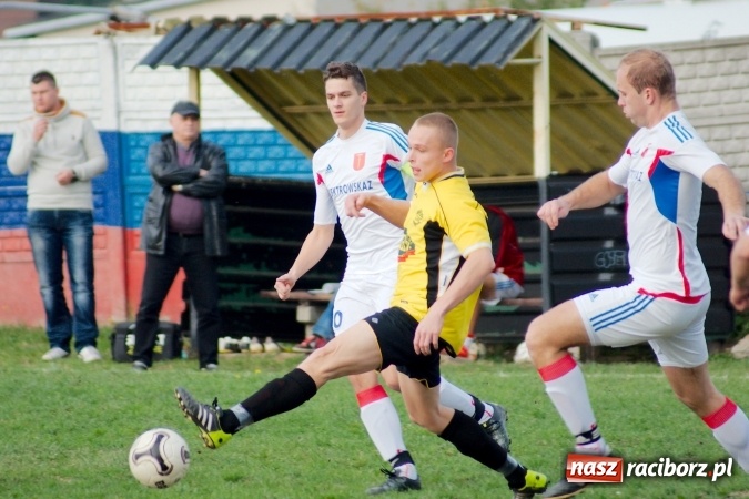 Zdjęcie w galerii na portalu naszraciborz.pl: A klasa: Ogromny pech Strzelca, komplet punktów Krzanowic wiadomości z regionu