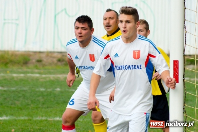 Zdjęcie w galerii na portalu naszraciborz.pl: A klasa: Ogromny pech Strzelca, komplet punktów Krzanowic wiadomości z regionu