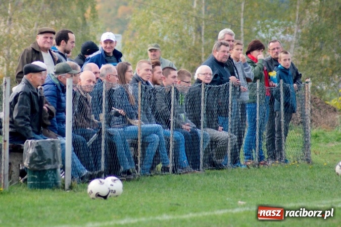 Zdjęcie w galerii na portalu naszraciborz.pl: A klasa: Ogromny pech Strzelca, komplet punktów Krzanowic wiadomości z regionu