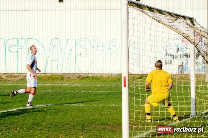 Zdjęcie w galerii na portalu naszraciborz.pl: A klasa: Ogromny pech Strzelca, komplet punktów Krzanowic wiadomości z regionu