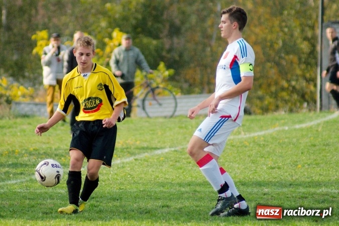 Zdjęcie w galerii na portalu naszraciborz.pl: A klasa: Ogromny pech Strzelca, komplet punktów Krzanowic wiadomości z regionu