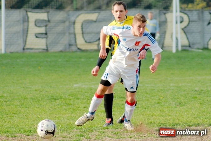 Zdjęcie w galerii na portalu naszraciborz.pl: A klasa: Ogromny pech Strzelca, komplet punktów Krzanowic wiadomości z regionu