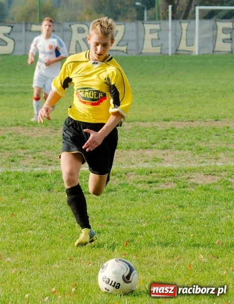 Zdjęcie w galerii na portalu naszraciborz.pl: A klasa: Ogromny pech Strzelca, komplet punktów Krzanowic wiadomości z regionu