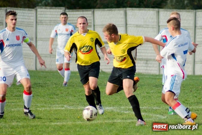 Zdjęcie w galerii na portalu naszraciborz.pl: A klasa: Ogromny pech Strzelca, komplet punktów Krzanowic wiadomości z regionu