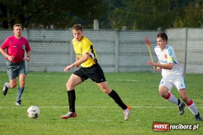 Zdjęcie w galerii na portalu naszraciborz.pl: A klasa: Ogromny pech Strzelca, komplet punktów Krzanowic wiadomości z regionu