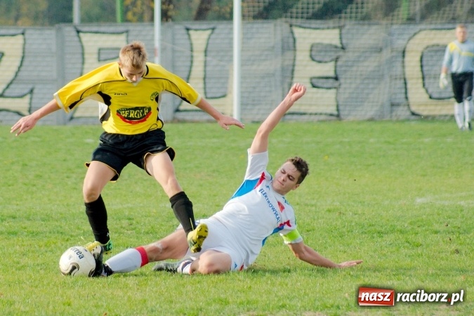 Zdjęcie w galerii na portalu naszraciborz.pl: A klasa: Ogromny pech Strzelca, komplet punktów Krzanowic wiadomości z regionu