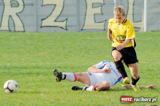Zdjęcie w galerii na portalu naszraciborz.pl: A klasa: Ogromny pech Strzelca, komplet punktów Krzanowic wiadomości z regionu