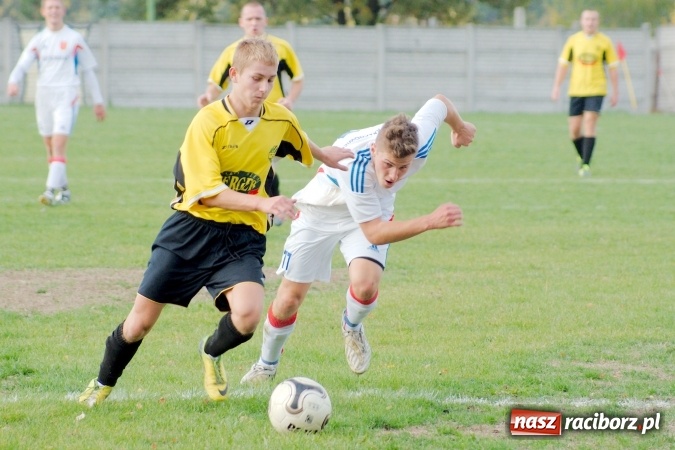 Zdjęcie w galerii na portalu naszraciborz.pl: A klasa: Ogromny pech Strzelca, komplet punktów Krzanowic wiadomości z regionu