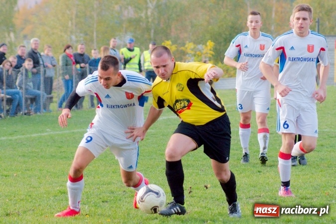 Zdjęcie w galerii na portalu naszraciborz.pl: A klasa: Ogromny pech Strzelca, komplet punktów Krzanowic wiadomości z regionu