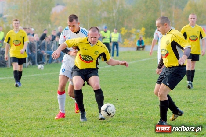 Zdjęcie w galerii na portalu naszraciborz.pl: A klasa: Ogromny pech Strzelca, komplet punktów Krzanowic wiadomości z regionu