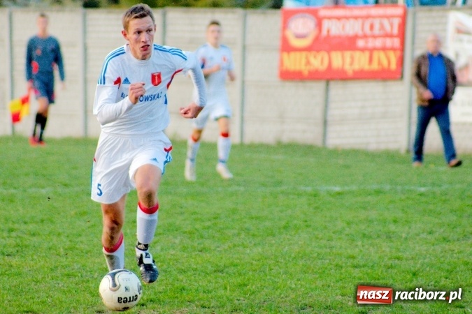 Zdjęcie w galerii na portalu naszraciborz.pl: A klasa: Ogromny pech Strzelca, komplet punktów Krzanowic wiadomości z regionu