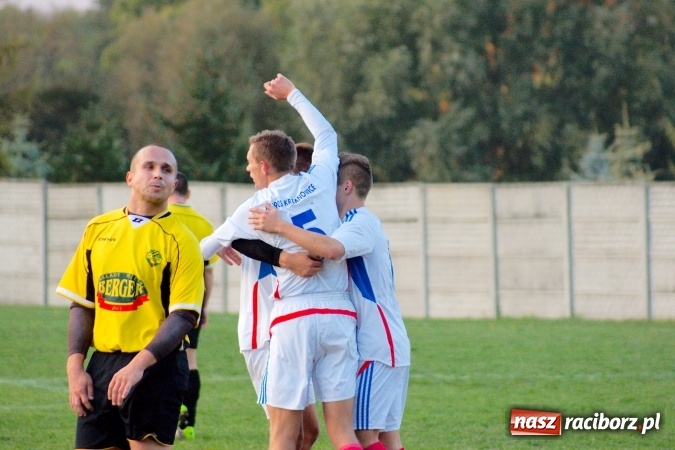 Zdjęcie w galerii na portalu naszraciborz.pl: A klasa: Ogromny pech Strzelca, komplet punktów Krzanowic wiadomości z regionu