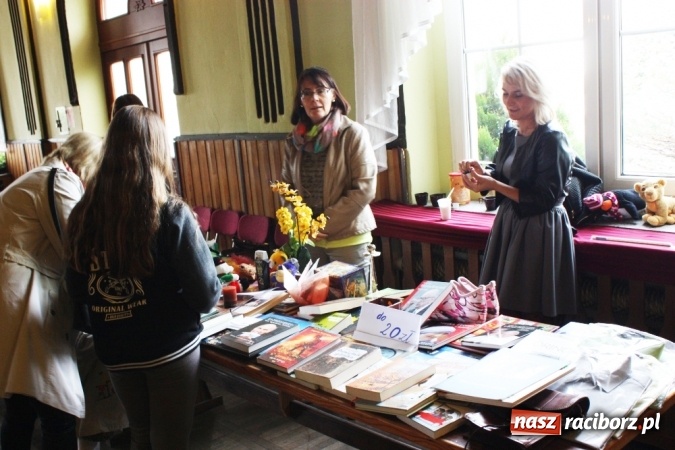 Zdjęcie w galerii na portalu naszraciborz.pl: XV Dzień Papieski w Domu Kultury w Borucinie wiadomości z regionu