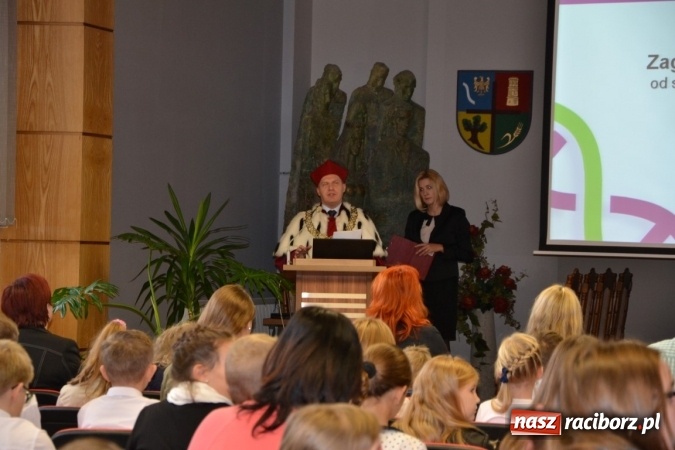 Zdjęcie w galerii na portalu naszraciborz.pl: Nie mają jeszcze matury – już zostali studentami wiadomości z regionu