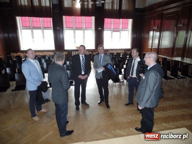 Zdjęcie w galerii na portalu naszraciborz.pl: Wizyta delegacji z partnerskiego Powiatu Elbe-Elster wiadomości z regionu