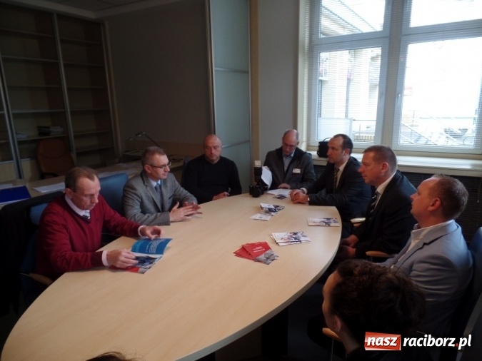 Zdjęcie w galerii na portalu naszraciborz.pl: Wizyta delegacji z partnerskiego Powiatu Elbe-Elster wiadomości z regionu