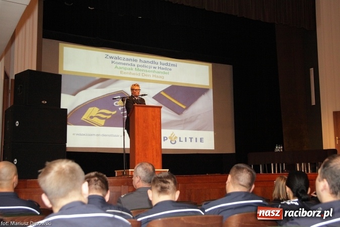 Zdjęcie w galerii na portalu naszraciborz.pl: O bezpiecznej pracy w Holandii rozmawiano w RCK i na zamku wiadomości z regionu