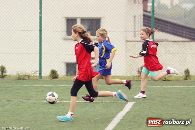 Zdjęcie w galerii na portalu naszraciborz.pl: Pawłów najlepszy w U10 dziewcząt  wiadomości z regionu