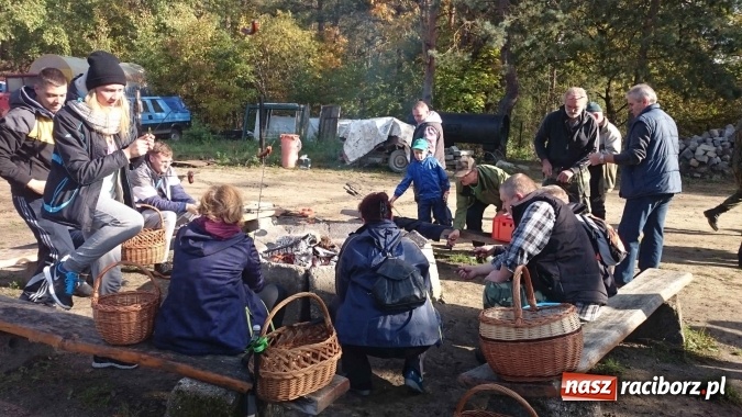 Zdjęcie w galerii na portalu naszraciborz.pl: 2,330 kg to wynik najlepszego grzybiarza ziemi raciborskiej wiadomości z regionu