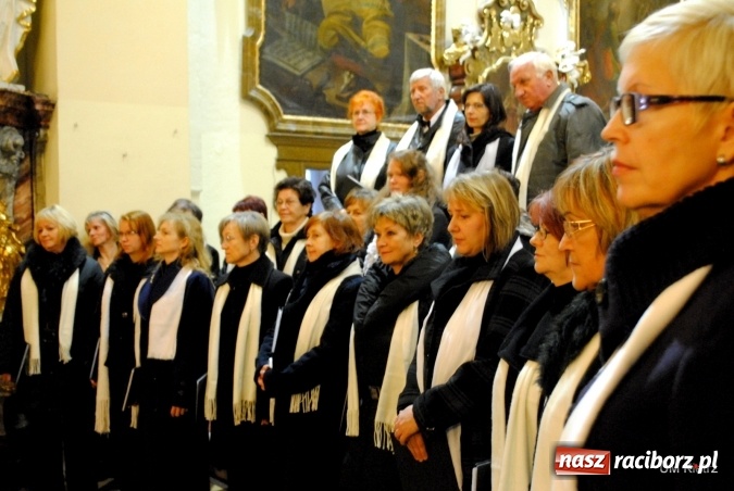 Zdjęcie w galerii na portalu naszraciborz.pl: Chór Bilovec wystąpił w Kietrzu wiadomości z regionu