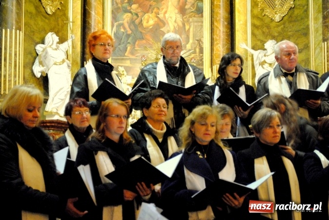 Zdjęcie w galerii na portalu naszraciborz.pl: Chór Bilovec wystąpił w Kietrzu wiadomości z regionu
