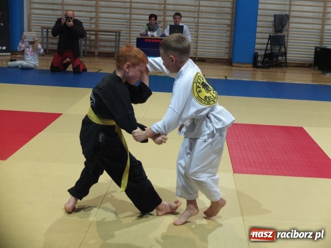 Zdjęcie w galerii na portalu naszraciborz.pl: Medale dla najmłodszych Łamatorów na początek sezonu wiadomości z regionu