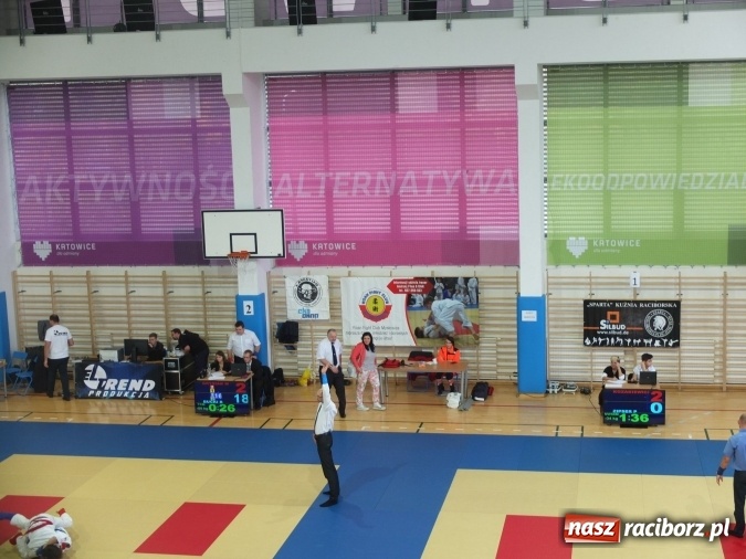 Zdjęcie w galerii na portalu naszraciborz.pl: Medale dla najmłodszych Łamatorów na początek sezonu wiadomości z regionu