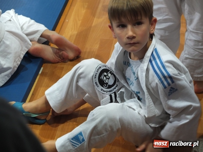 Zdjęcie w galerii na portalu naszraciborz.pl: Medale dla najmłodszych Łamatorów na początek sezonu wiadomości z regionu