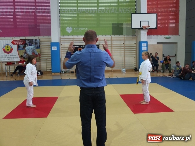 Zdjęcie w galerii na portalu naszraciborz.pl: Medale dla najmłodszych Łamatorów na początek sezonu wiadomości z regionu